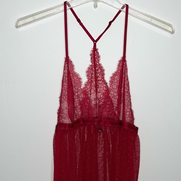 Victoria's Secret Lingerie Babydoll Slip Red Lace Dotted Mesh Plunge Size Large - Picture 8 of 8